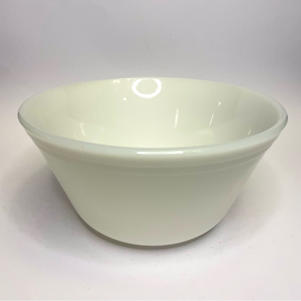 Vintage Federal Glass 8” Bowl